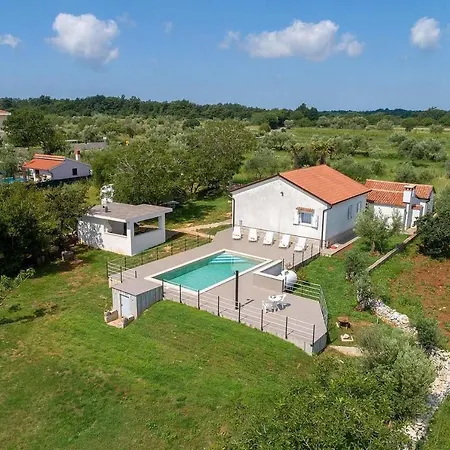 Holiday home Casa Divna *
